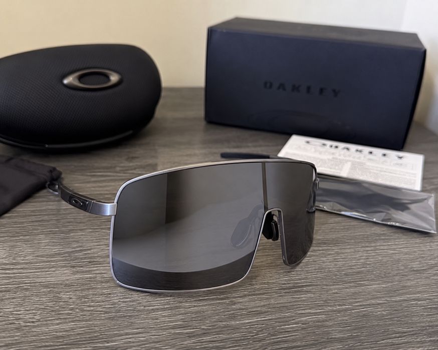 Окуляри Oakley Shield Sunglasses Black Frame & Chrome Lens — фото 2