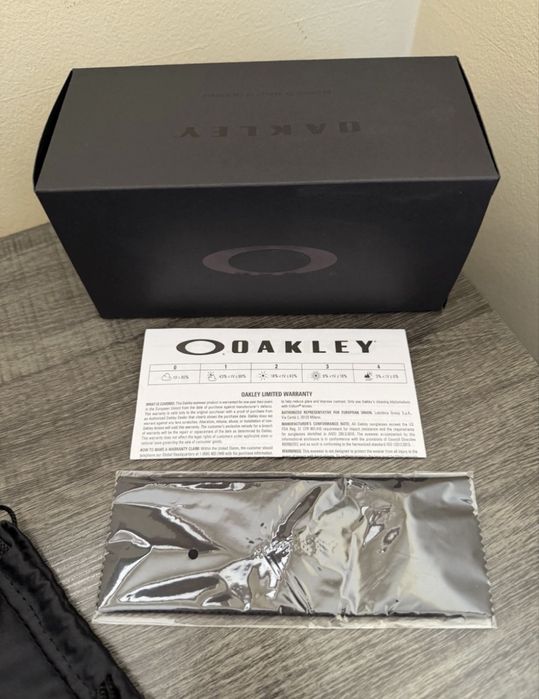 Окуляри Oakley Shield Sunglasses Black Frame & Chrome Lens — фото 5