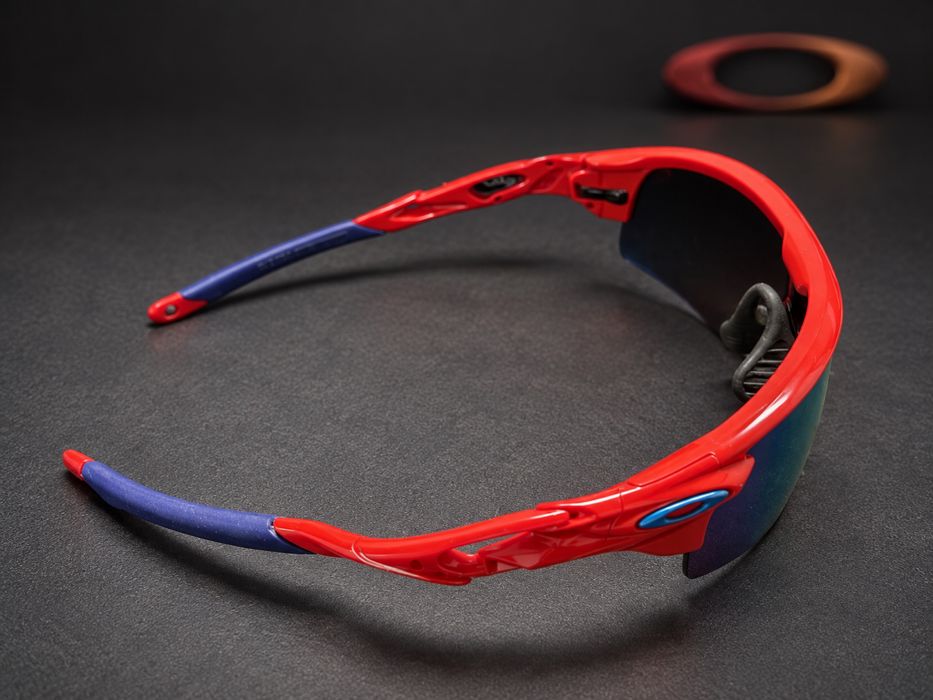 OAKLEY Custom Radarlock Red Frame with Deep Water Polarized Lens — фото 2