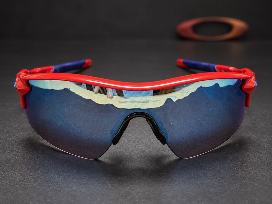 OAKLEY Custom Radarlock Red Frame with Deep Water Polarized Lens — фото 3