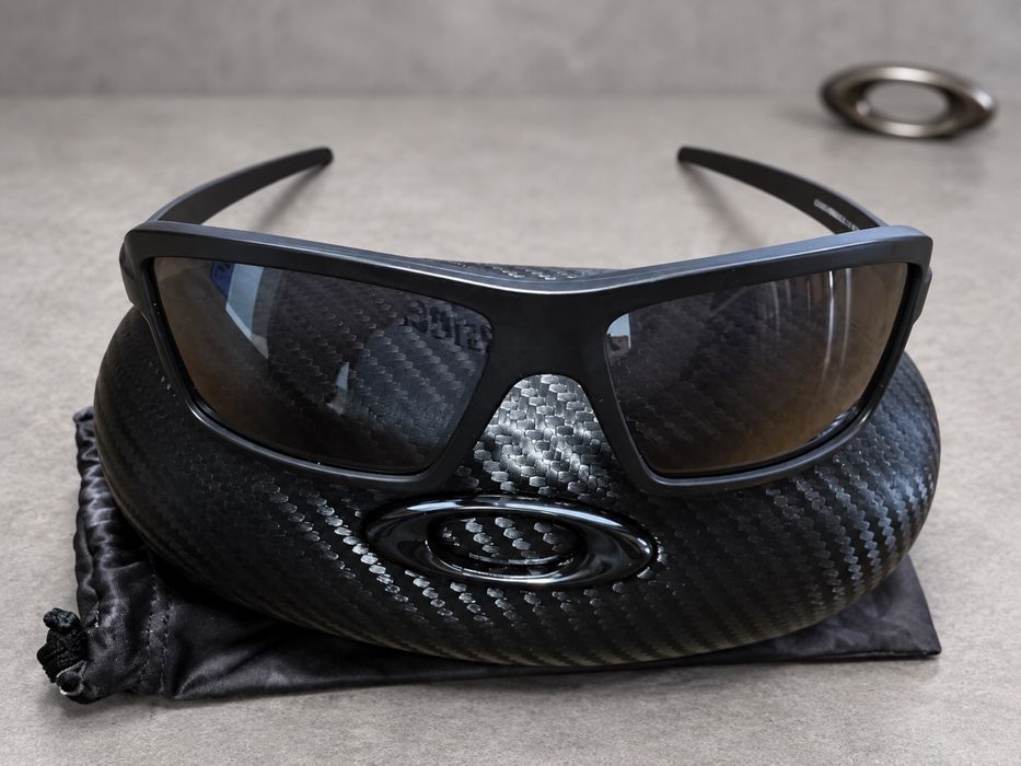 Oakley Cables — Matte Black / Prizm Black + футляр Ellipse O — фото 2
