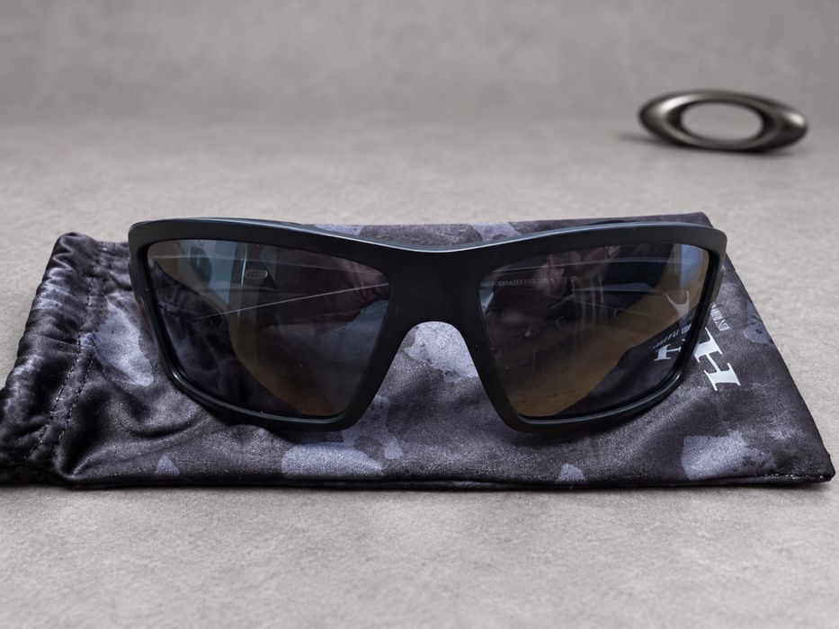 Oakley Cables — Matte Black / Prizm Black + футляр Ellipse O — фото 5