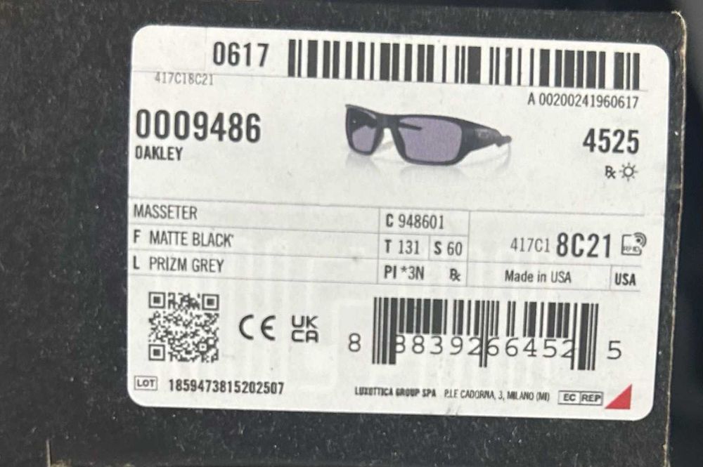 Oakley Massetter Matte Black Frame with Prizm Grey Lens Sunglasses — фото 3