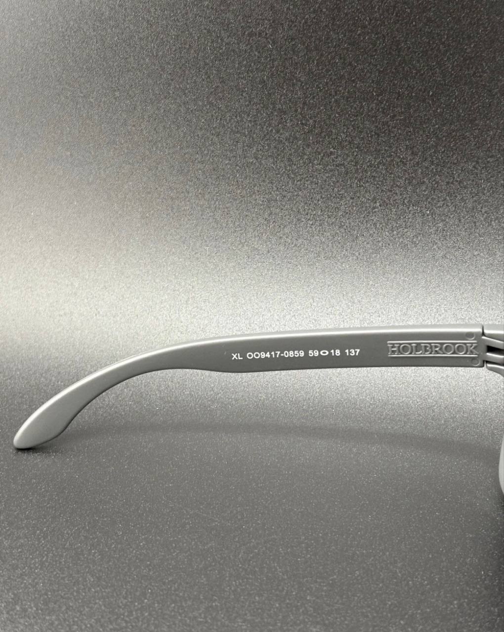 Oakley Holbrook XL Gray Frame Black Lenses — фото 3